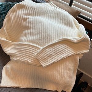 Gap Womens XL cable knit ivory color sweater-like new!